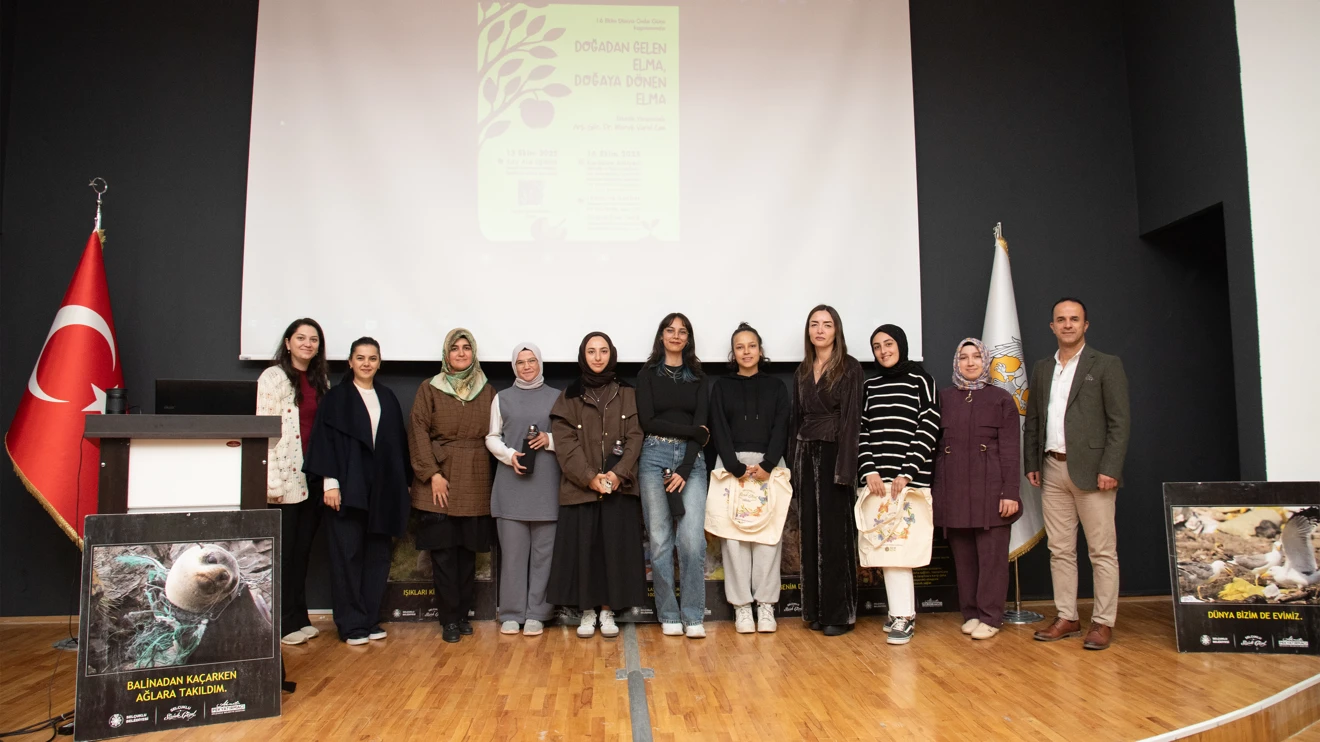 Selçuk Üniversitesinde ‘Doğadan Gelen Elma, Doğaya Dönen Elma’ Etkinliği